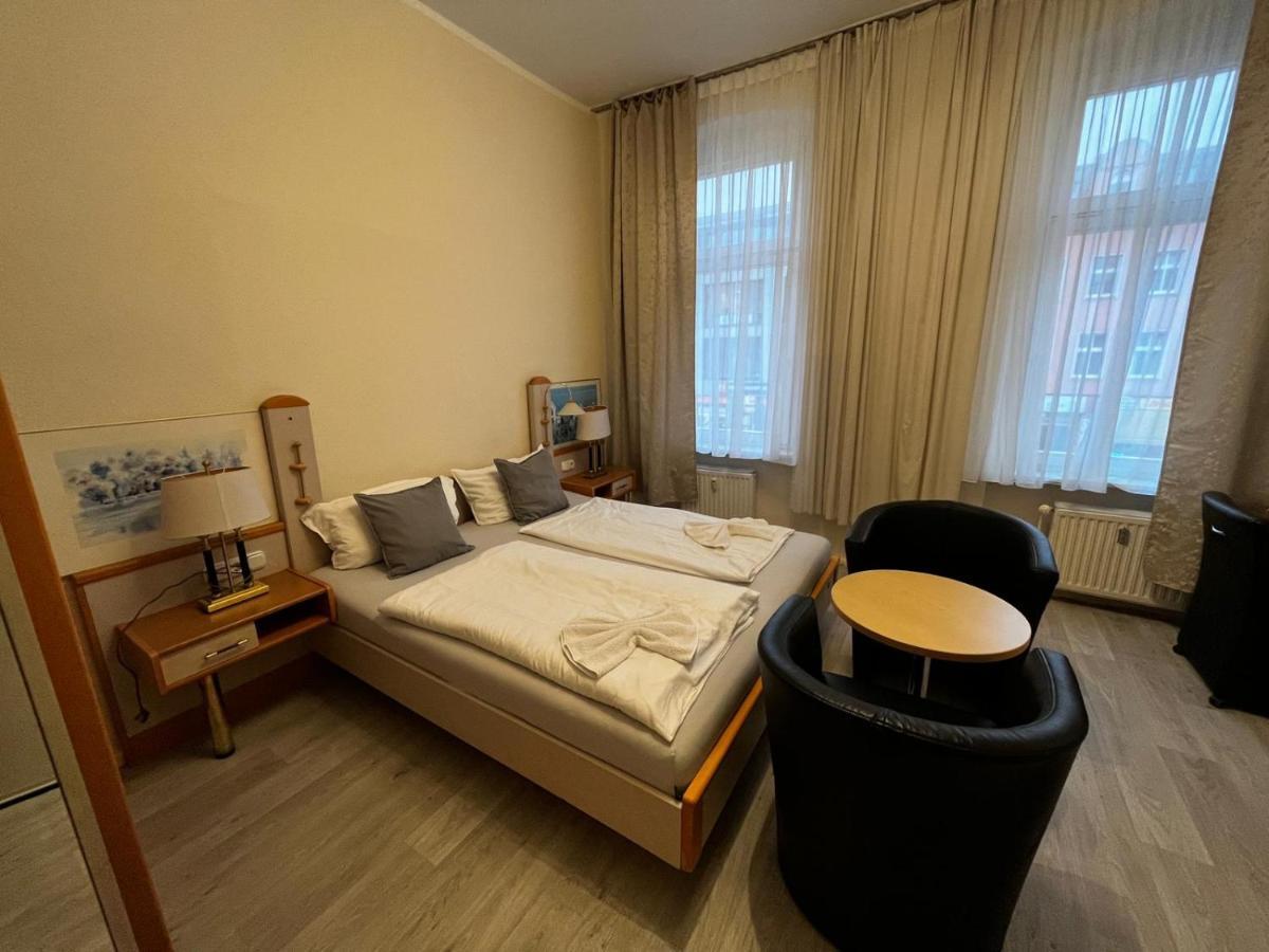 Pension Oase Berlin Bagian luar foto