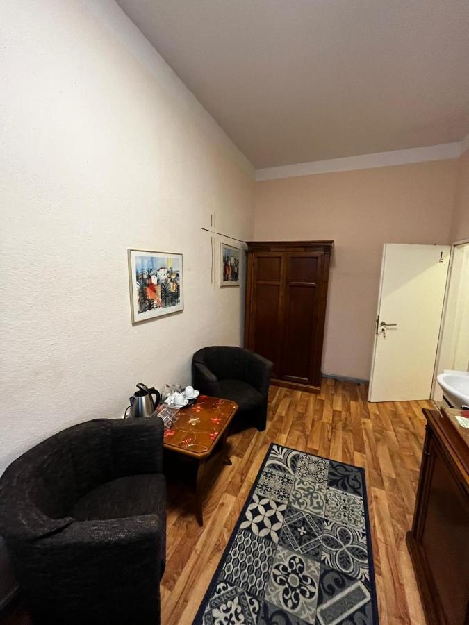 Pension Oase Berlin Bagian luar foto