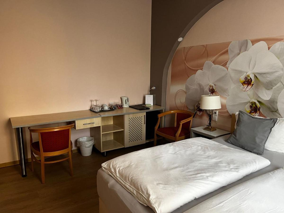 Pension Oase Berlin Bagian luar foto
